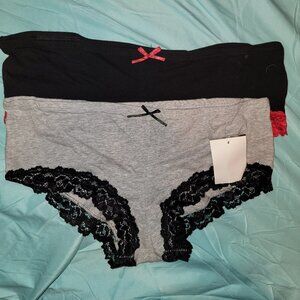 Plus Size 1X Lace Boyshort Panties 2 Pairs NWT Red Black Gray Bow